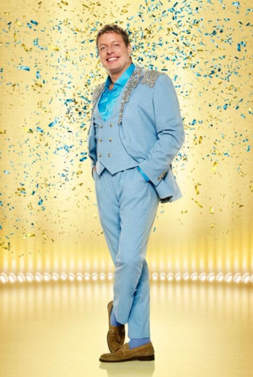 Grok... show me a picture of a cockney wanker. #Strictly