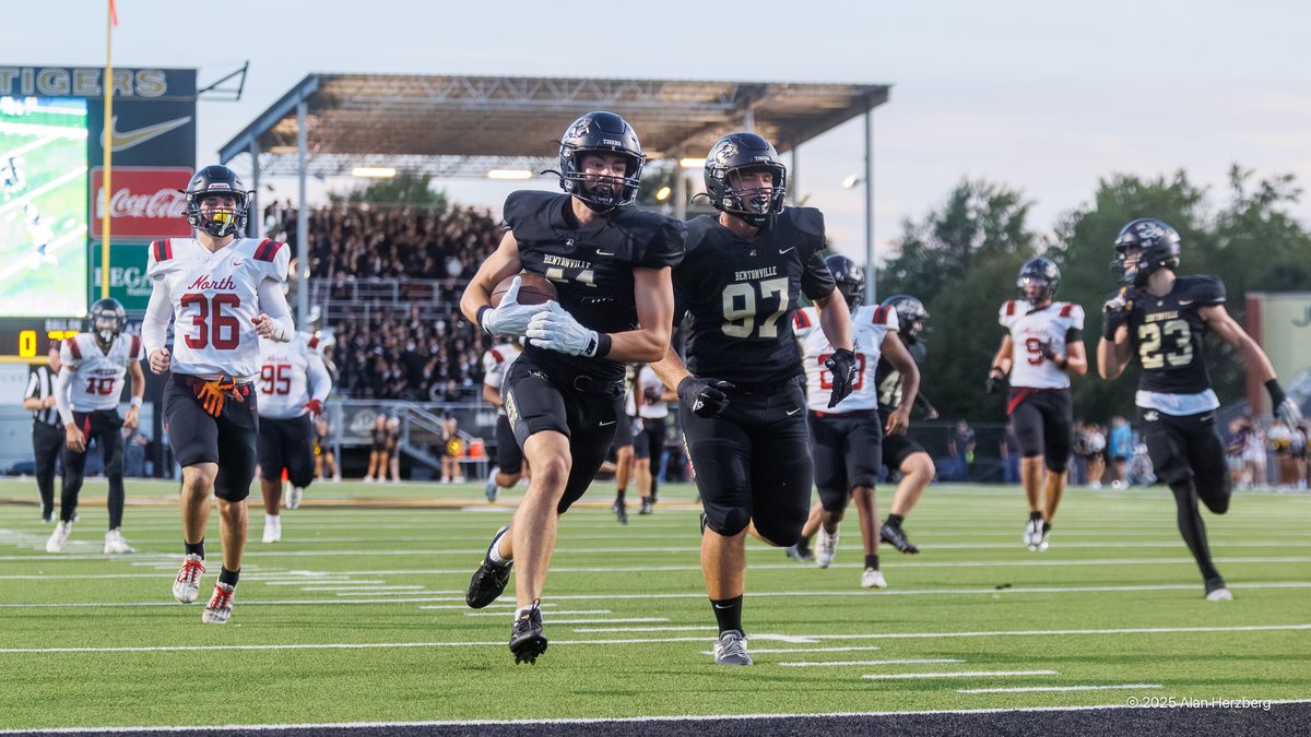 Alan Herzberg (@alanherzberg) on Twitter photo Photos from <a href="/BvilleFB/">Bentonville Football</a> vs Lee Summit North are online at
focusarkansas.com/SPORTS/Footbal…
<a href="/BHS_TigerPride/">BHS Athletics #TigerDNA</a>
focusarkansas.com Photos from <a href="/BvilleFB/">Bentonville Football</a> vs Lee Summit North are online at
focusarkansas.com/SPORTS/Footbal…
<a href="/BHS_TigerPride/">BHS Athletics #TigerDNA</a>
focusarkansas.com