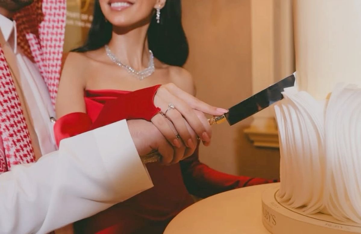 « خطبة الغزاله و العقاب »
ريم بنت رماح - عقاب بن ذيّاب 
🦌 🦅 
<a href="/Igeeehb/">ّ</a>