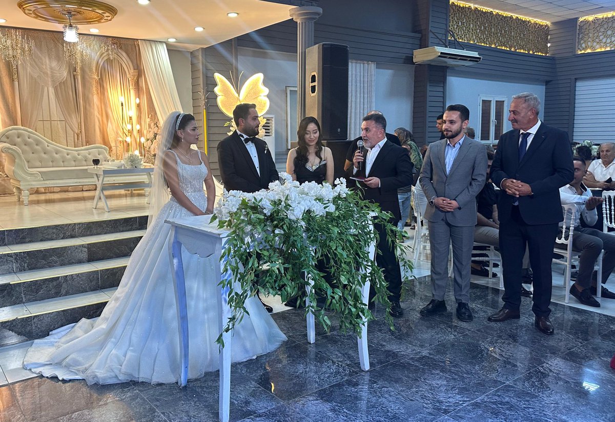 Kıymetli kardeşlerimiz Feryal ve Cumali’nin mutlu günlerine şahitlik ettik. Genç çiftimizi ve ailelerini tebrik ediyor, mutluluklar diliyorum.
