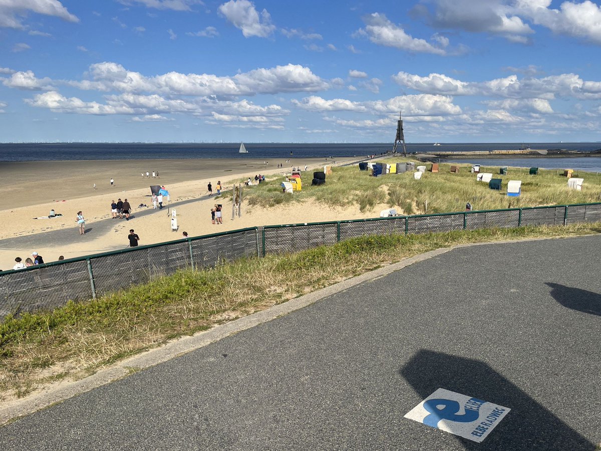 Ob das das Ende oder der Anfang des Elbradweges ist, ist nur eine Frage der Perspektive.

(August 2025)