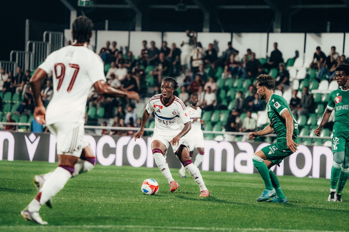 ServetteFC's tweet photo. 45' #YSSFC 0⃣-0⃣

C'est reparti au Municipal !

🔁 Njoh remplace Varela à la pause https://t.co/ZAxjq3oGkv