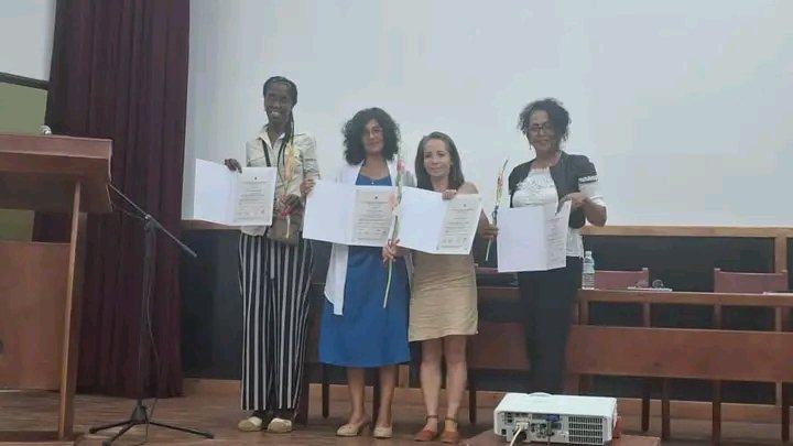 Entregamos en <a href="/univrsdadvarona/">Universidad de Ciencias Pedagógicas E. J. Varona</a> el Título de Dr en Ciencias de la Educación a profesores del claustro. Felicitaciones