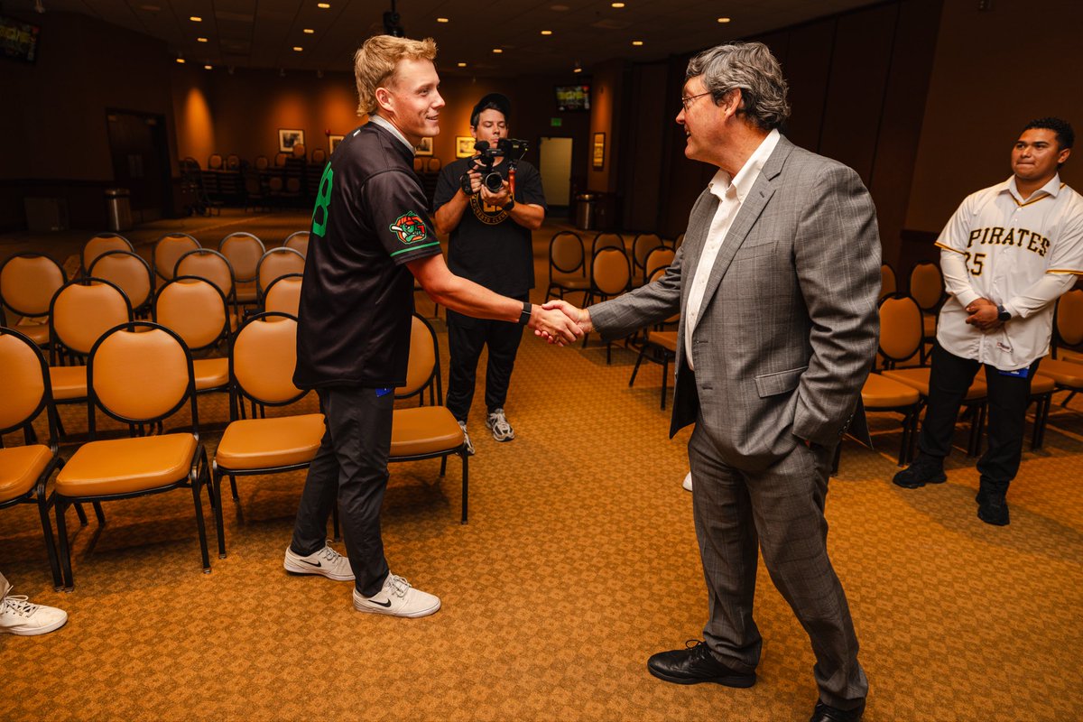 GSOHoppers's tweet image. Congrats to Connor Wietgrefe for being the 2025 Pirates Community Commitment Program winner for the Grasshoppers!

Over the 2025 season, Connor spent numerous hours volunteering and making a meaningful impact in the Greensboro community.