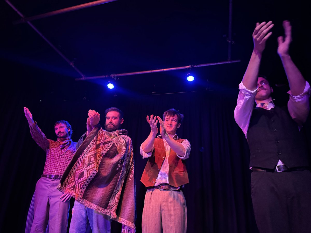 As the characters develop, revealing their flaws, virtues &amp; eccentricities #PoorPennyTheatreProductions #DeatOfTheWest <a href="/BreadandRosesTC/">The Bread & Roses Theatre</a> <a href="/lambethfringe/">The Lambeth Fringe</a> a young writer's interview &amp; a previously untold tale is revealed &amp; the play just becomes so much more.
Fabulous performances!