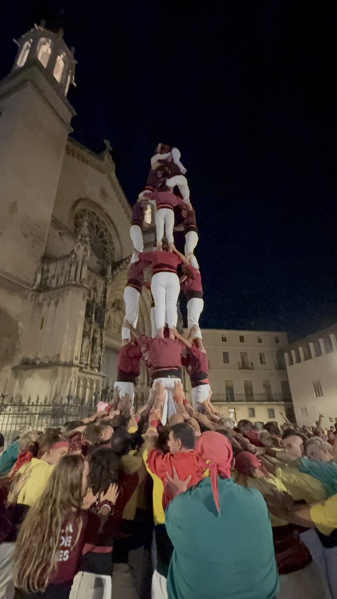 jovedesitges's tweet photo. 🟥 Avui hem actuat a Vilafranca, amb motiu de l’aniversari dels Xicots. Hem fet 3de8(c), 5de7, 4de7.
💪 Continuem! Amb la mateixa força de sempre! https://t.co/8Z5RqXmUfF