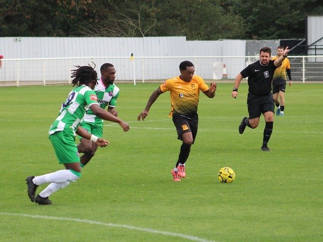 LocalBusDriver's tweet image. An injury time equaliser for @DulwichHamletFC saw a third successive draw at Theobalds Stadium for @cheshuntfcscore in the @IsthmianLeague Premier Division.  A few photos 📸 now on Flickr.. flickr.com/gp/localbusdri…