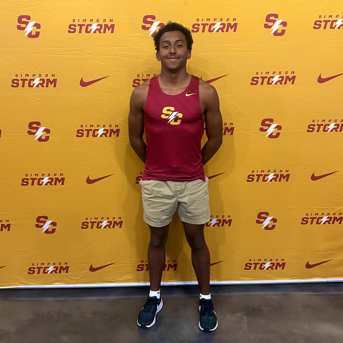 Thank you Simpson FB &amp; TF for the great visit and game day. #rollstorm 

<a href="/ReedHoskins/">Reed Hoskins</a> <a href="/jrhoff26/">James Hoffman</a> <a href="/cberkey22/">Coach Berkey</a> <a href="/Coach_JSpangler/">Justin Spangler</a>