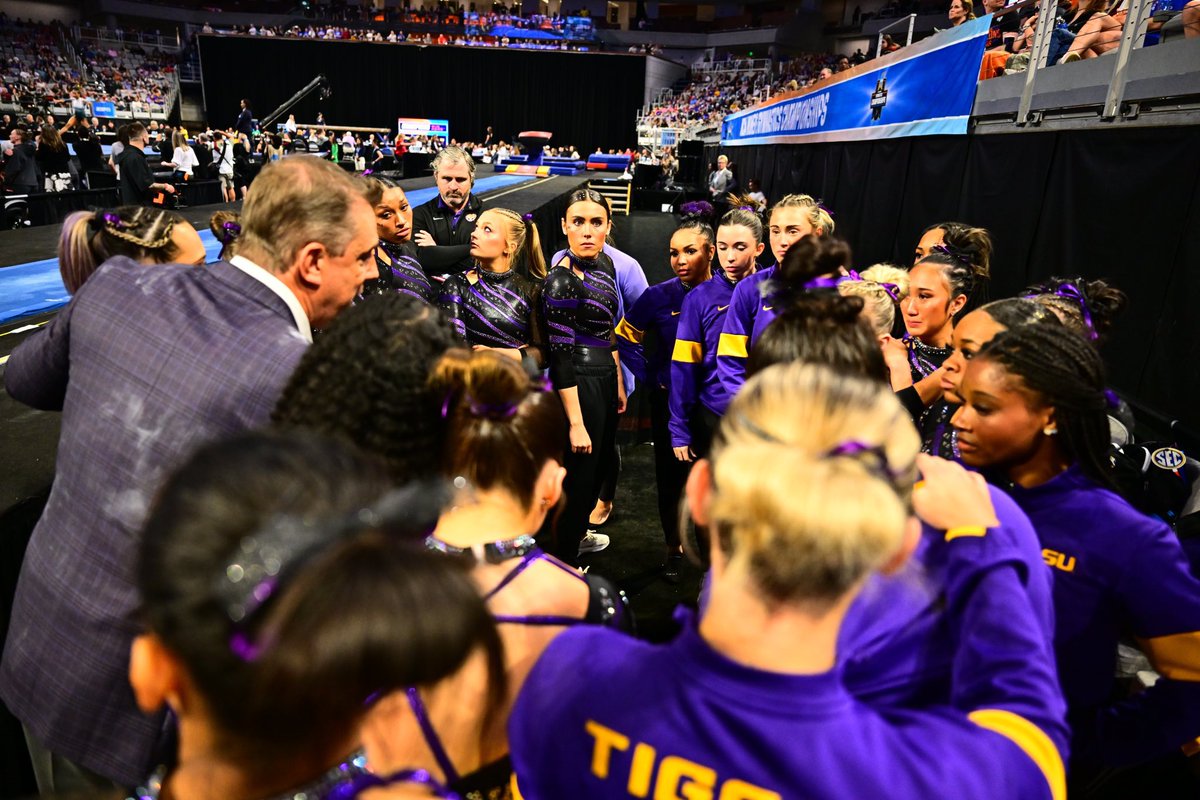 NCAA_Gymnastics's tweet image. Happy National Gymnastics Day! 🤸‍♀️✨

#NCAAGYM