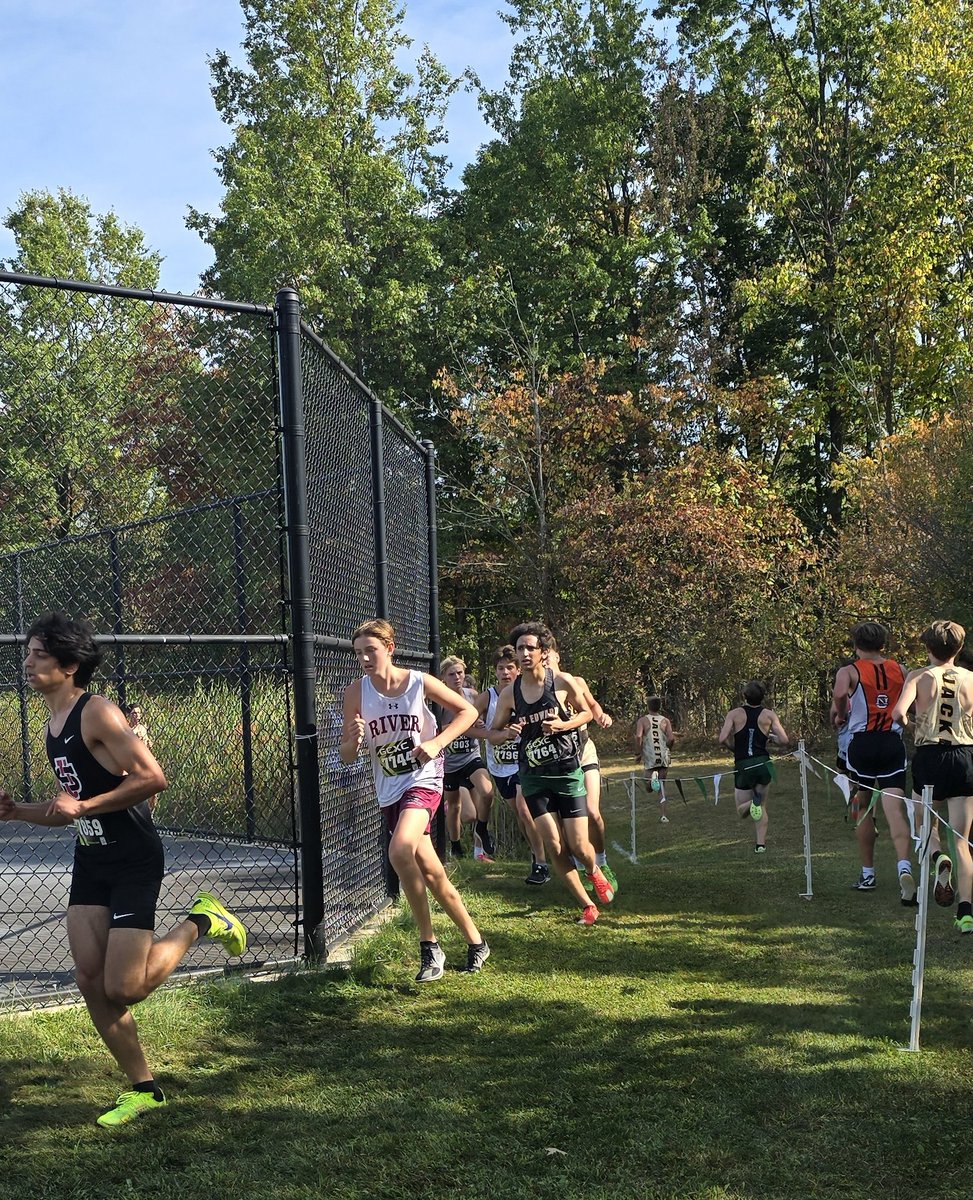 JV places 11th out of 16 teams at Strongsville with many PR's! Go Pirates!!!