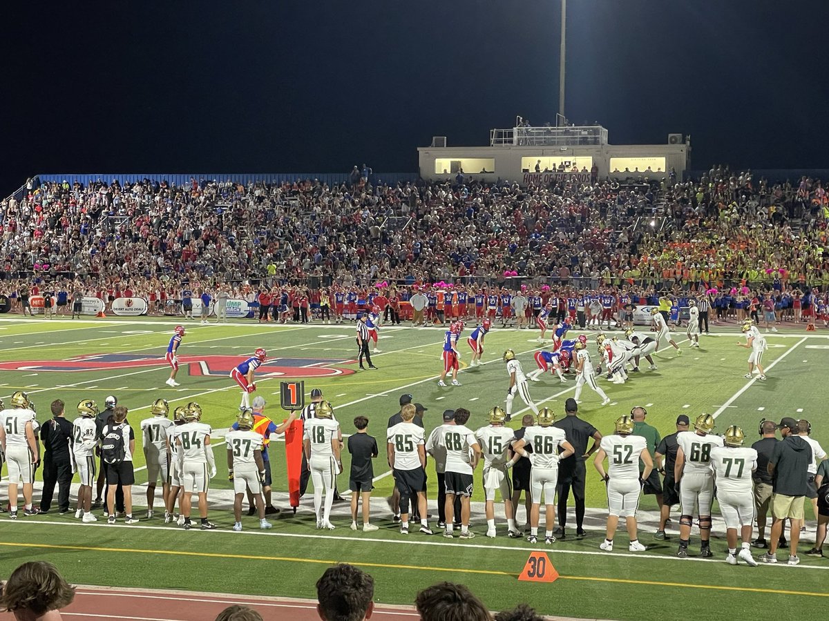 Since ACP High School played thursday night, we got to watch another Chandler school play Friday night. Fun watching Basha High School play, as they are the #1 team in the state and 25th ranked team in the nation.  They are fun to watch!  Love seeing Chandler schools do well!