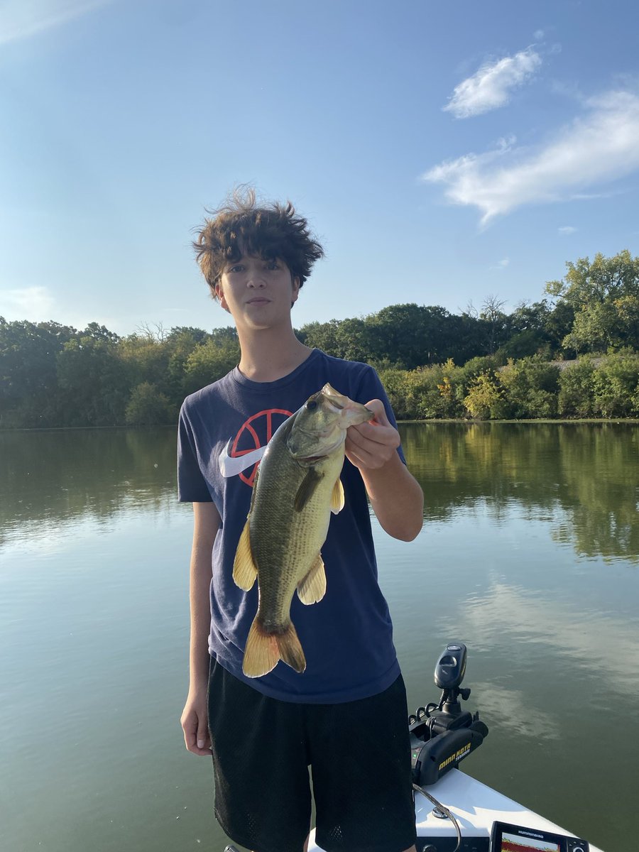 Great day of #bassfishing practice for the <a href="/BG_Bison/">BG_Bison</a> fishing club! Ben, Luka, &amp; Austin all with fish over 2 lb.