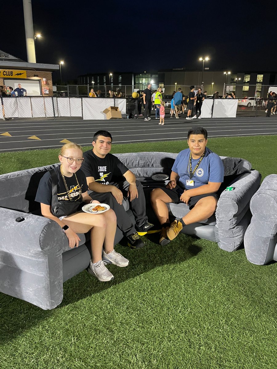 AndrewHS_d230's tweet photo. T-Bolts lit up the field last night as Homecoming festivities kept rolling!⚡️🏈 The energy was unmatched—and we can’t wait to see everyone bring that same spirit to the dance tonight!  💛🖤 https://t.co/B2CVd4olTV