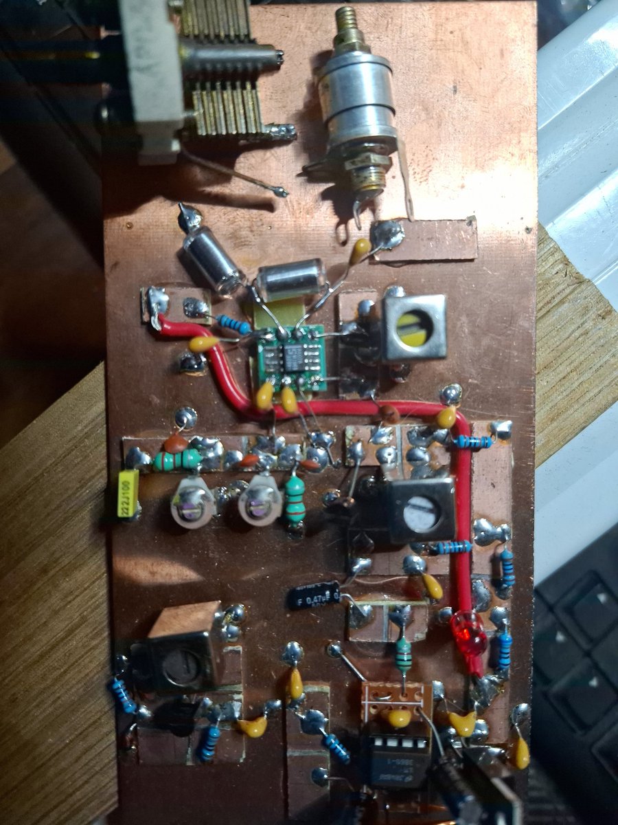 TubVk3's tweet photo. Still working on the 160m superhet but really do need to see if I can source a 100pF tuning capacitor. https://t.co/yj5EWXDxml