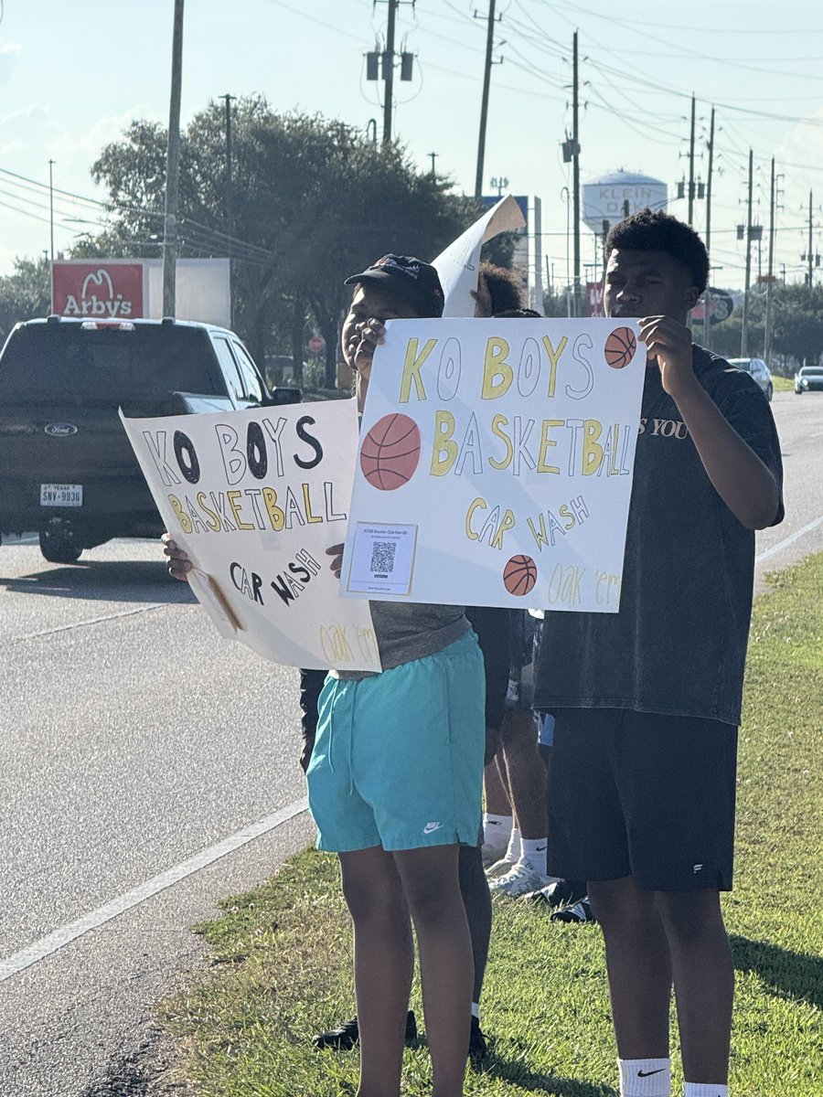 Oak2023's tweet photo. Great success for our car wash fundraiser. Our boys handled business today! 🚗 🧼 🏀 

The O https://t.co/Vvt4CNdnvQ