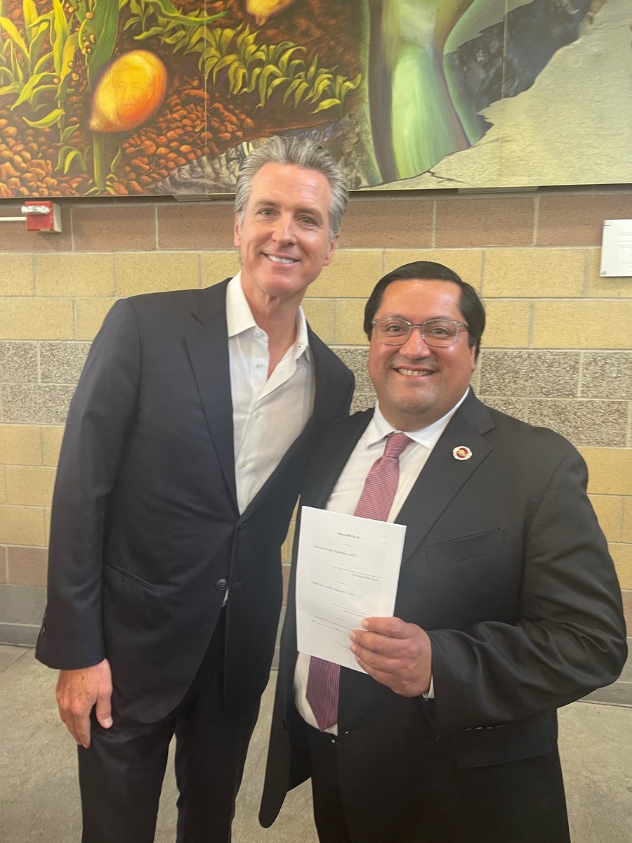 JesseArreguin's tweet photo. Signed, sealed, delivered! @CAgovernor has signed my first state law - SB 81. This law protects the privacy and dignity of all Californians, regardless of immigration status, and ensures they can seek healthcare free from fear or intimidation. https://t.co/9g4qe03r5F https://t.co/2mEVZc1bsy