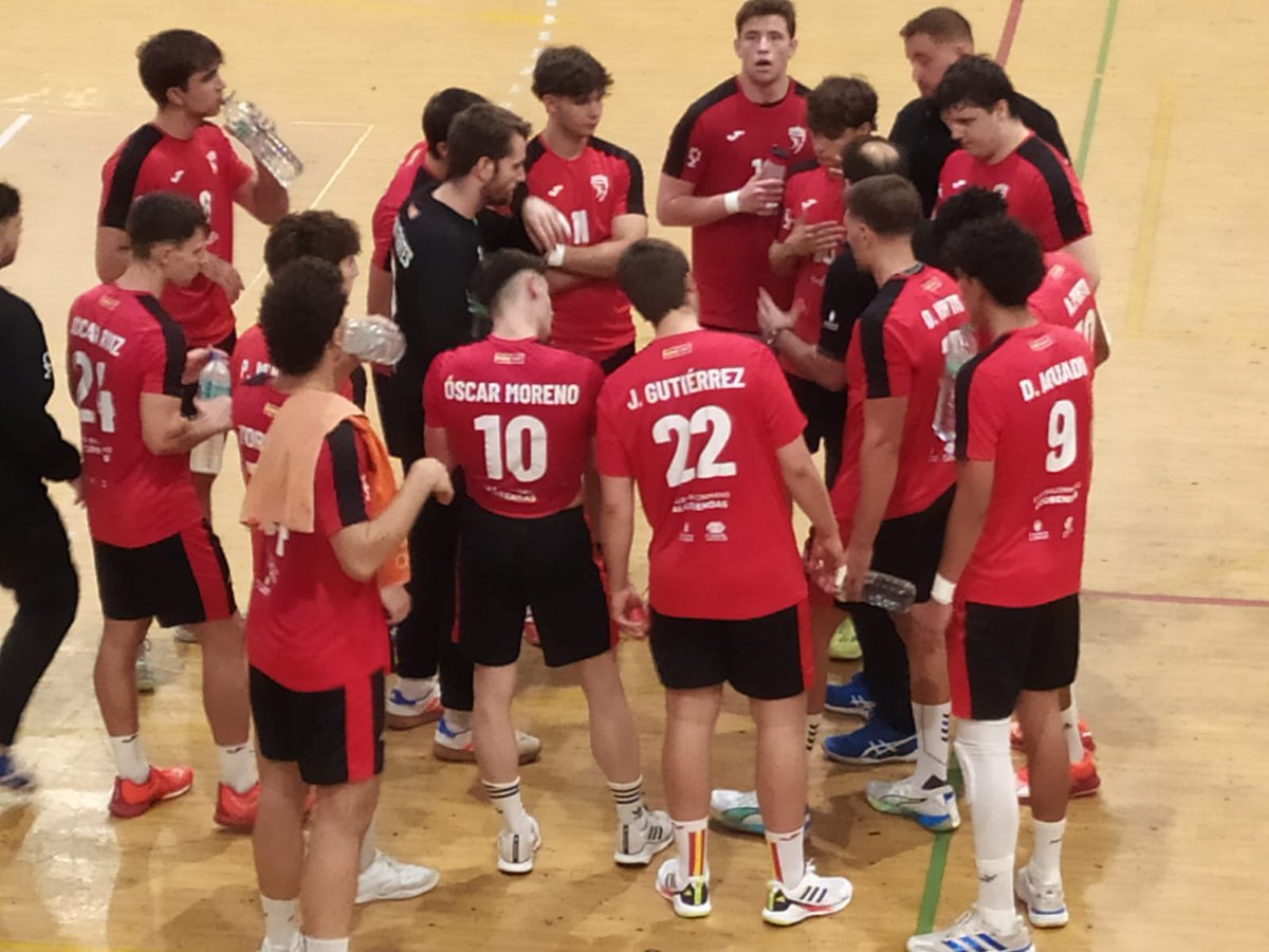 Estreno del <a href="/bmalcobendas/">Balonmano Alcobendas</a> en casa en la 25-26 #DHPlataMasc ante un rival llamado a ser de los favoritos como <a href="/AnaitasunaBM/">ANAITASUNA</a> (22-30)
A destacar <a href="/Ramonfz_22/">Ramon Fuentes Zamora</a> Colón (8) y <a href="/joseguti22/">Jose Gutierrez FT19</a> (4) y un 1️⃣0️⃣ a la afición alcobendense que llenó Los Sueños‼️
Insistir,persistir hasta el final