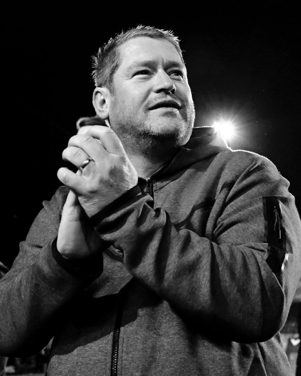 JacobsBen's tweet photo. Terrible news as former Liverpool and Chelsea Women manager Matt Beard has passed away aged 47. Thoughts with his family and friends.🙏 https://t.co/z1ieoGYsA5