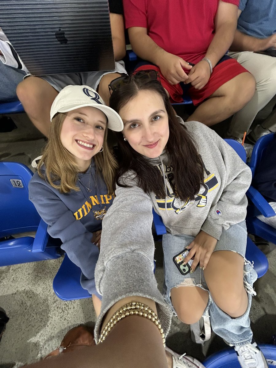 I love going to a hockey school year two 🫶 <a href="/nhl_ava/">Ava⁸🚂</a>