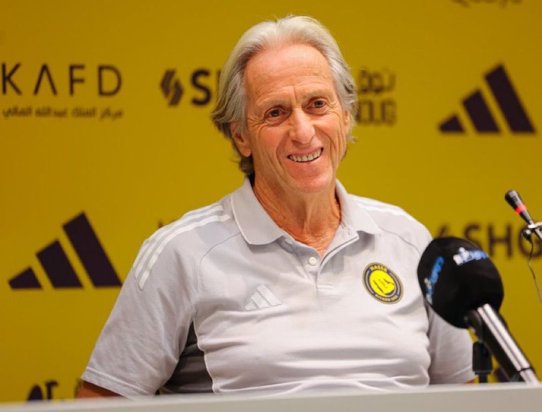 #خيسوس مدرب #النصر
سأتكلم عن موضوع لاني حزين منه لماذا صافرات الاستهجان على العمري #عبدالاله_العمري من عائلة النصر على الجماهير إنهاء المشكلة بأسرع وقت عليكم إنهاء المشكلة في اقرب وقت
#النصر_الرياض