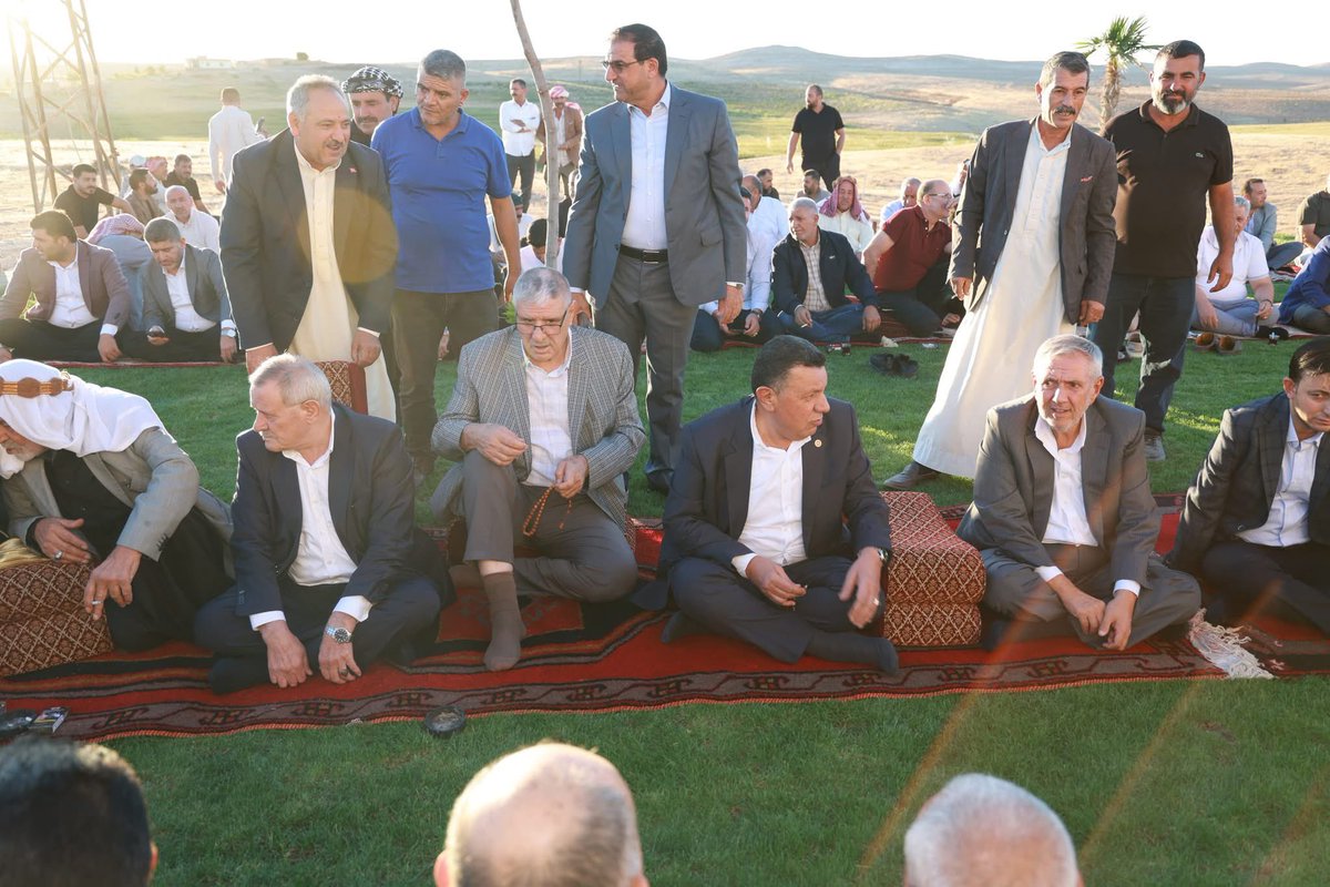 📍Eyyübiye / Örenli Mahallemizdeyiz

Eyyübiye Meclis Üyesi Sn.Ali Çiftçi’nin davetine icabet edip bölge halkımızla bir araya  geldik.
Ev sahipliğinden ötürü Çiftçi ailesine teşekkür ediyorum.