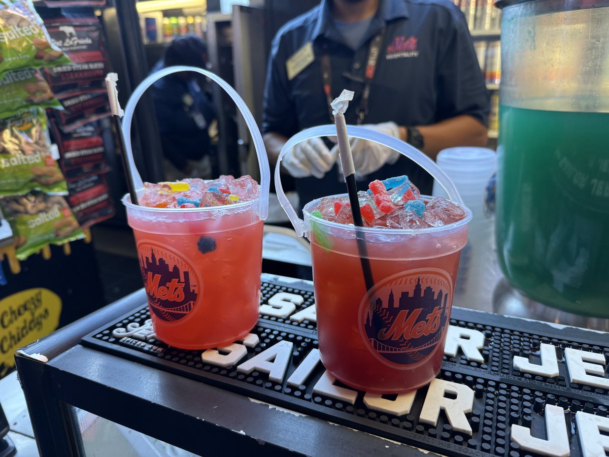 annabrice's tweet image. How cute are these buckets?

#LGM #LFGM #NYMets