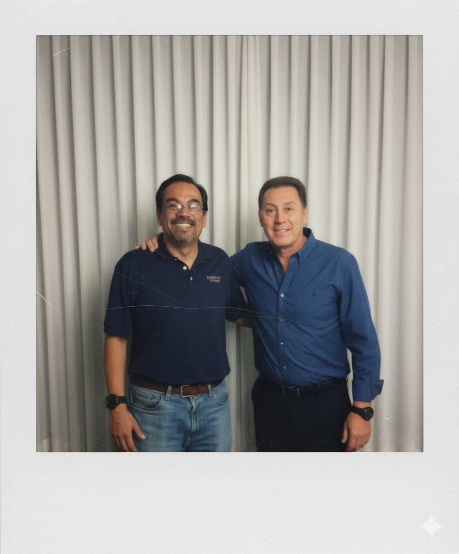 wallax's tweet photo. @dtAlex_Aguinaga Espero algún día la vida me permita cumplir uno de mis más grandes sueños, conocer a mi máximo ídolo. https://t.co/ocrVPgdj1m