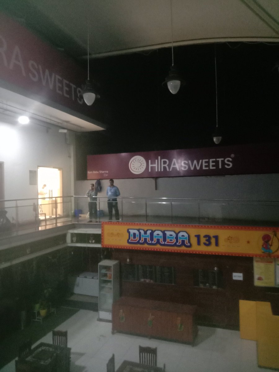 VimalVitul's tweet image. &quot;कपड़े गंदे देखकर अगर कोई होटल/रेस्टोरेंट मुझे पानी देने से मना करे और दुर्व्यवहार करे, तो ये सिर्फ़ शर्मनाक नहीं बल्कि मेरे उपभोक्ता अधिकारों का उल्लंघन है। हर किसी को इज़्ज़त और पानी जैसी बुनियादी सुविधा का हक़ है। 🚫💧 #ConsumerRights #RightToDignity @jagograhakjago