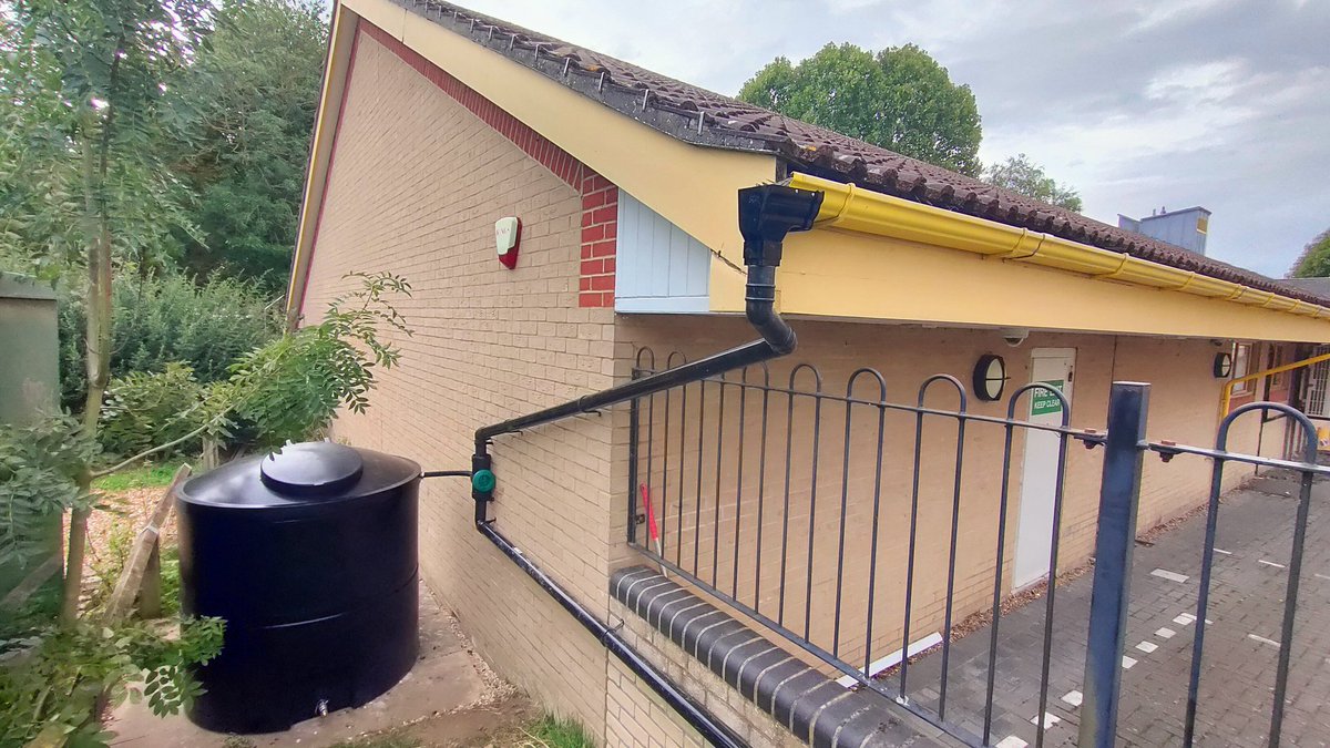 YairWSC's tweet photo. @WaterSenCam ...and connected!
Next rain, we'll be filling up the tank! https://t.co/7JH5NnM0tp