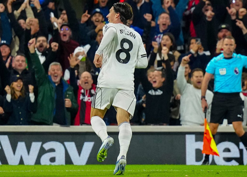 SystemFoot's tweet photo. [#PremierLeague🏴󠁧󠁢󠁥󠁮󠁧󠁿] Victoire 3-1 de #Fulham contre #Brentford !

⚽️ #Iwobi 38’
⚽️ #Wilson 40’
⚽️ #Pinnock (csc) 50’

⚽️ #Damsgaard 20’

#FULBRE https://t.co/2IwPgYu3DN