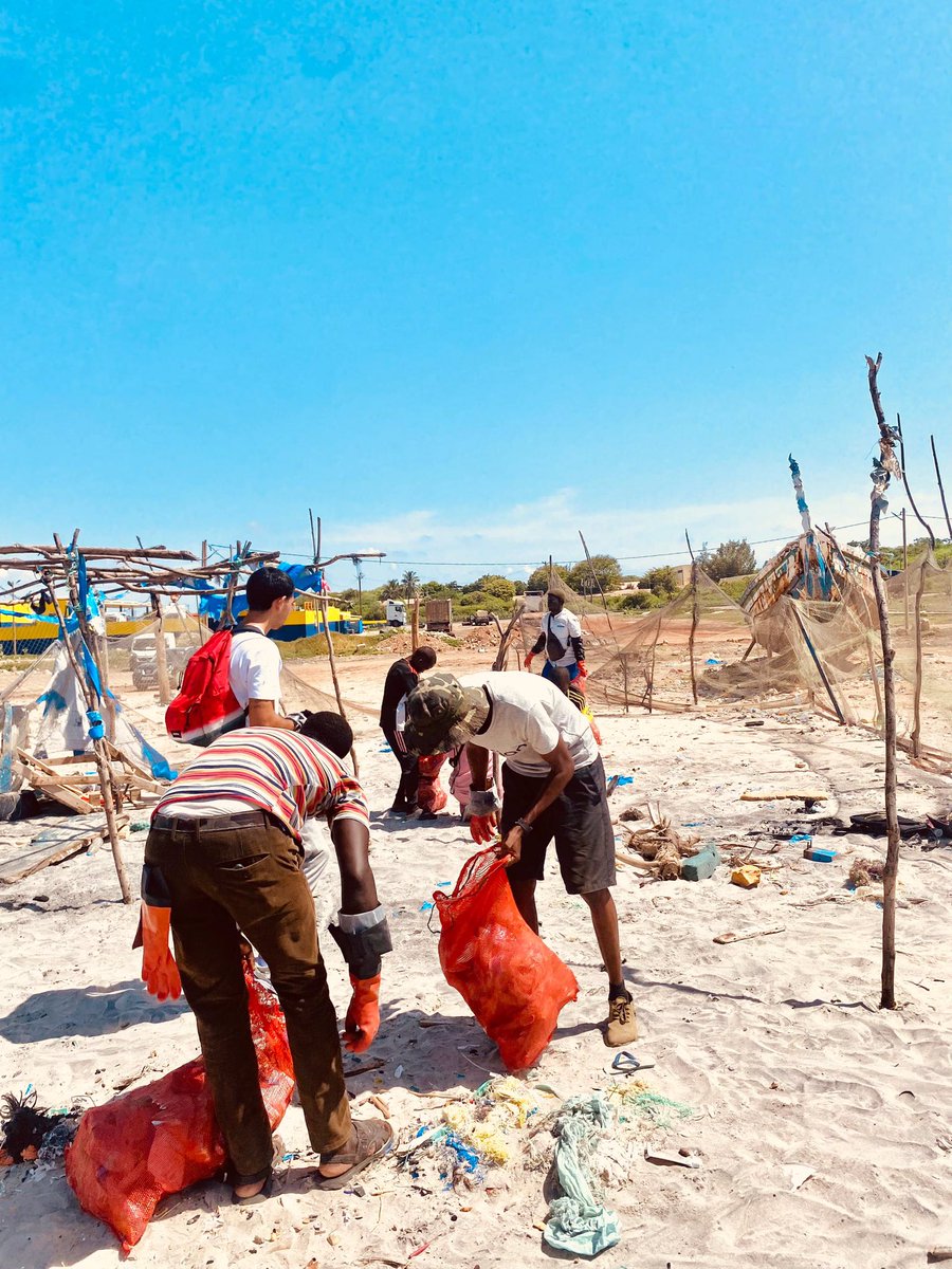 💙🥰سيدي الحاج أبو بكر الأمين ELAsBa (@bbboubacar03) on Twitter photo Journée Mondiale de "Boudjou" 🌱♻️
#WorldCleanupDay2025 avec la team <a href="/crac02/">Club de Reflexion d'Action Citoyenne (CRAC)</a> ✌🏽💚 Journée Mondiale de "Boudjou" 🌱♻️
#WorldCleanupDay2025 avec la team <a href="/crac02/">Club de Reflexion d'Action Citoyenne (CRAC)</a> ✌🏽💚