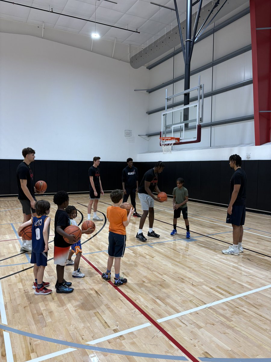 Arcadia Men’s Basketball (@arcadiambb) on Twitter photo We were lucky to get the opportunity to host Urban Youth Kings and Queens for a basketball clinic on our campus at Arcadia University today. 
Breaking down into two hour long sessions, our guys taught skills, and the important ways to continue to grow as players and people! We were lucky to get the opportunity to host Urban Youth Kings and Queens for a basketball clinic on our campus at Arcadia University today. 
Breaking down into two hour long sessions, our guys taught skills, and the important ways to continue to grow as players and people!