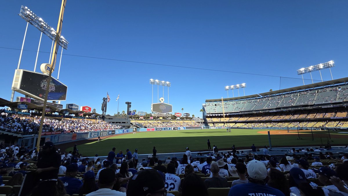Let's Go #Dodgers #ShotOnSnapdragon #GalaxyZFold7 #Samsung