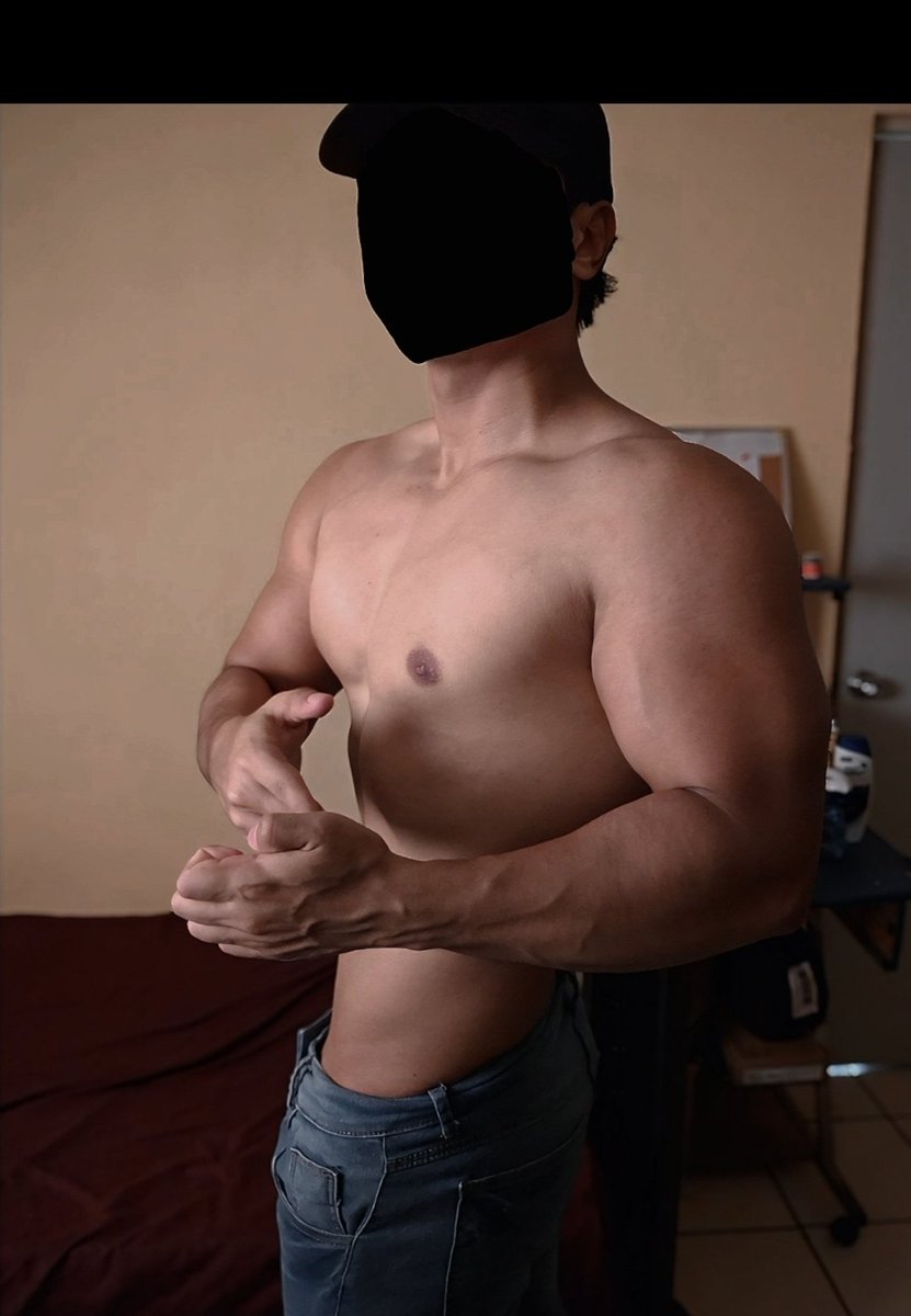 The Vtuber 👔 vs. IRL ✨