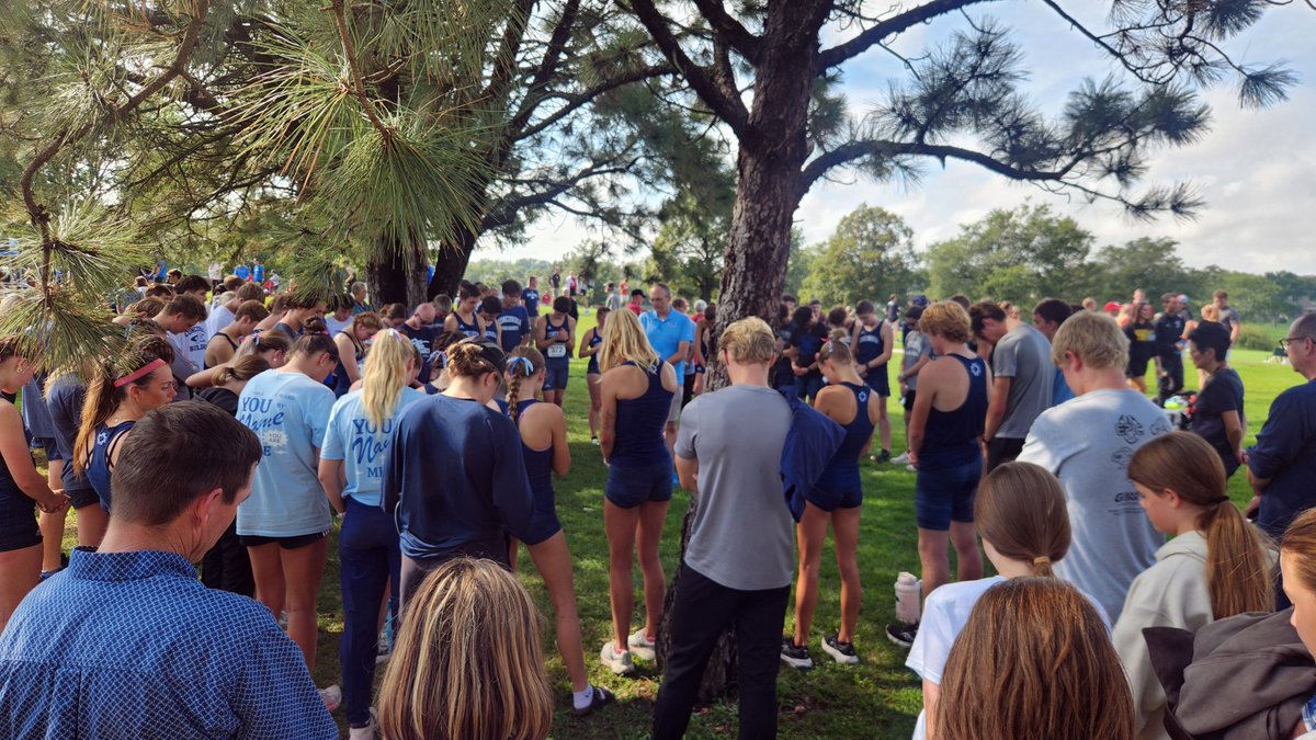 Concordia Bulldogs (@cunebulldogs) on Twitter photo 🎽 | <a href="/cunetfxc/">CUNE Track & Field/XC</a> RECAP: Concordia squads emerge with Gold Division top 10 placements at Greeno/Dirksen - cune.edu/athletics/team… 🎽 | <a href="/cunetfxc/">CUNE Track & Field/XC</a> RECAP: Concordia squads emerge with Gold Division top 10 placements at Greeno/Dirksen - cune.edu/athletics/team…