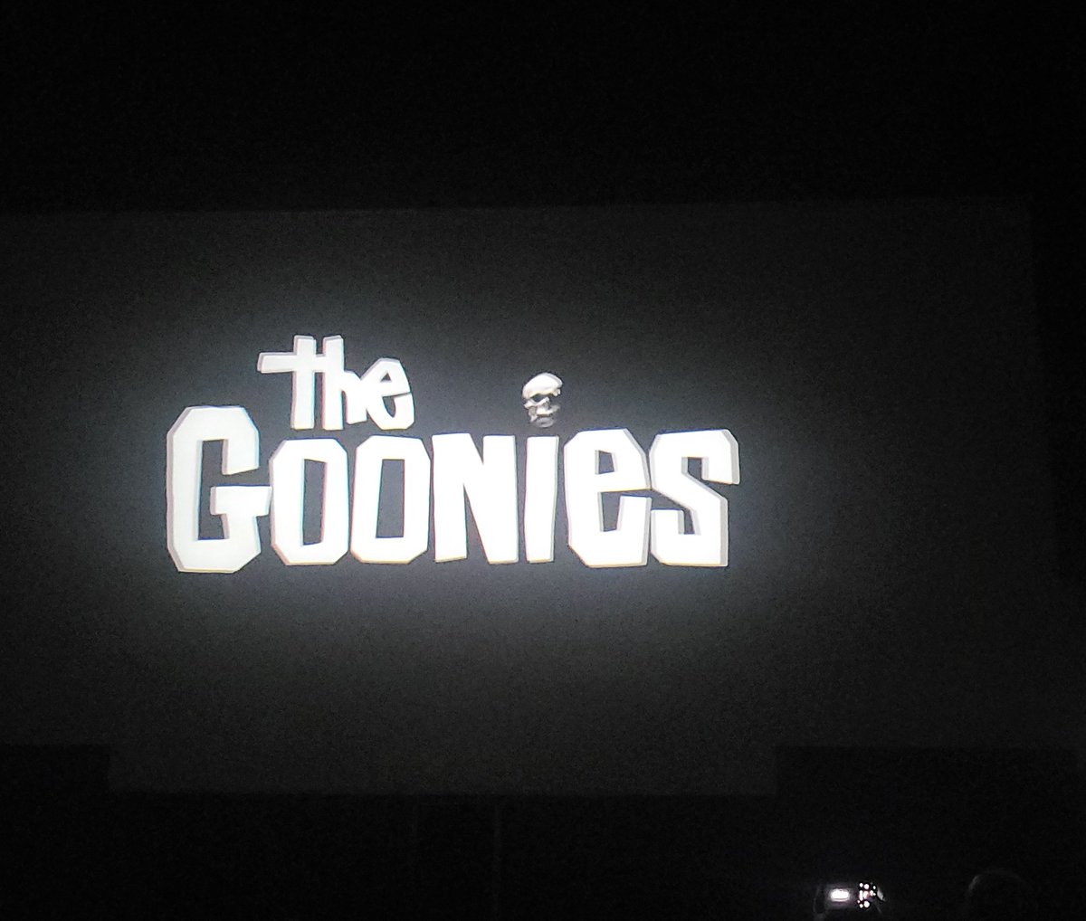 StabilnoLabilno's tweet image. Gooniesi u ljetnom kinu #nostalgija