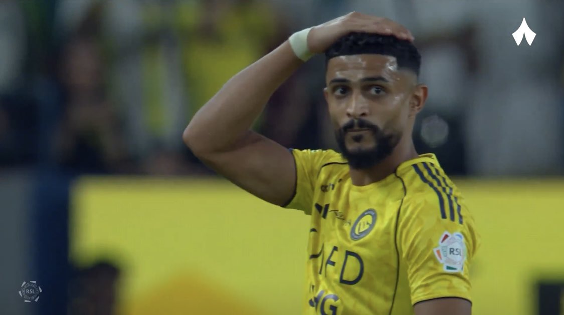 #النصر_الرياض
أنا وأعوذ بالله من كلمة أنا من الناس اللي أنتقدت 
عبدالإله العمري نقد قاسي وكان نقدي نصيحة له
أما اليوم نفتح صفحة جديدة ونقبل أعتذاره 
واعتذار #عبدالاله_العمري اعتذار ندمان على ما فعل ..
من اليوم أعلن دعمه له وكل التوفيق له مع النصر 
موفق يا العمري 💙💛👍