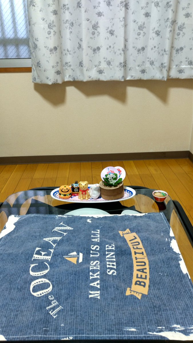 おはようございます🌞すっきりしない天気ですね☁今日は休みなので、ちゃんと引きこもりたいと思います🫡