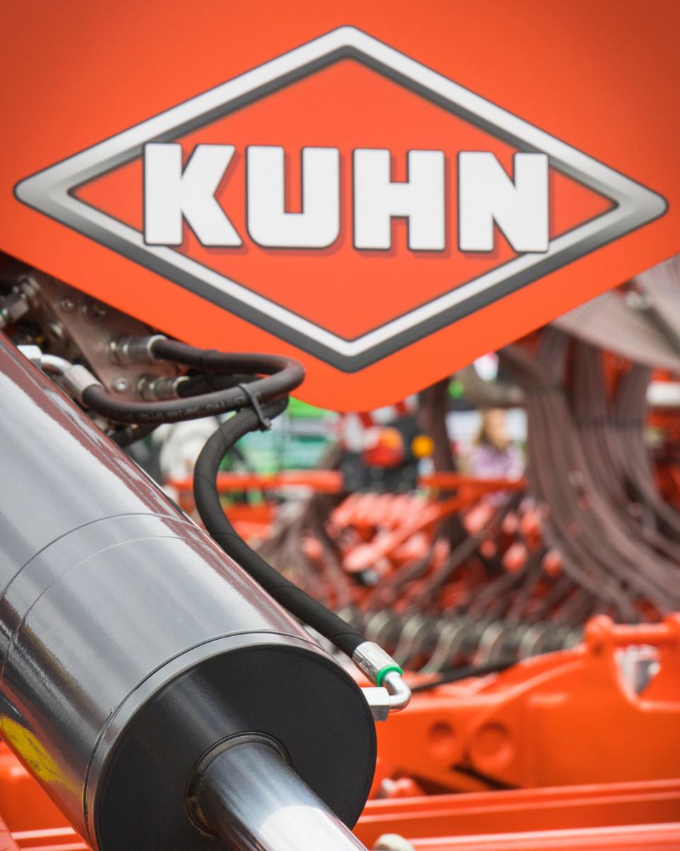 FarmersGuide's tweet image. 👉 ICYMI: @KUHN_UK has strengthened its presence across Cheshire, Staffordshire, Shropshire, Derbyshire, south Lancashire and mid Wales with the immediate appointment of RVW Pugh to its dealer network 🚜

farmersguide.co.uk/machinery/mach…

#Kuhn #KuhnFarmMachinery  #RVWPugh #FarmMachinery