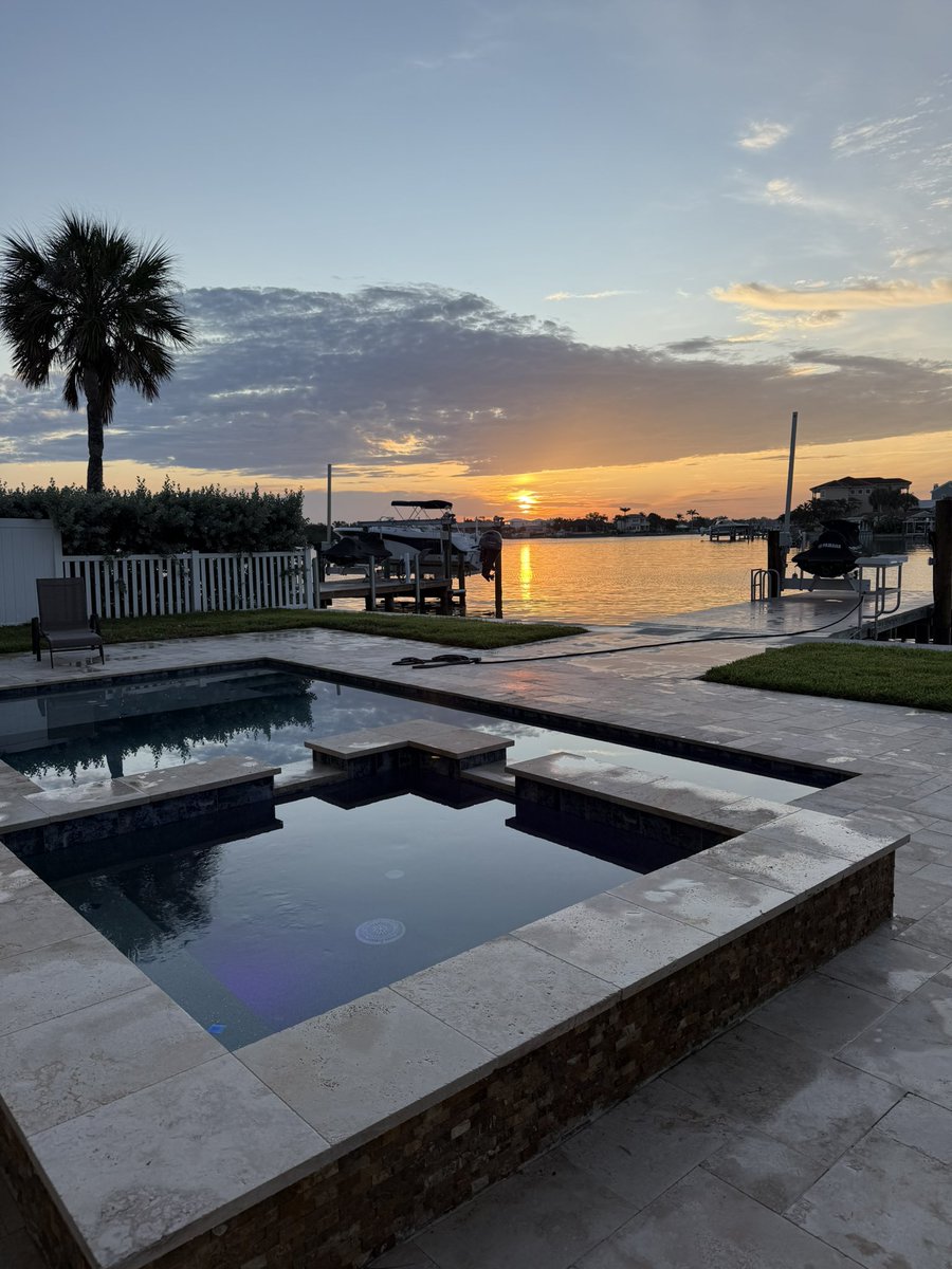 shane_dimora's tweet image. backyard sunrise 🌅