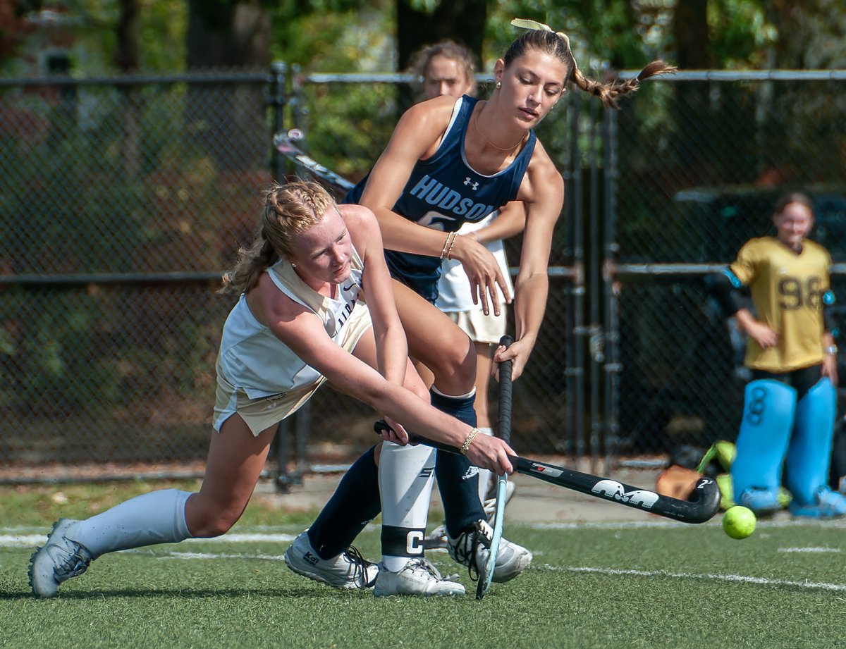 KMKlemencic's tweet photo. New Albany Field Hockey defeats Hudson 3-0; a complete set of pics from today's match can be seen @ https://t.co/90qgqNhwlt

@ExplorersFH @napls_athletics @OHSAASports https://t.co/ruUJxCQ2lv
