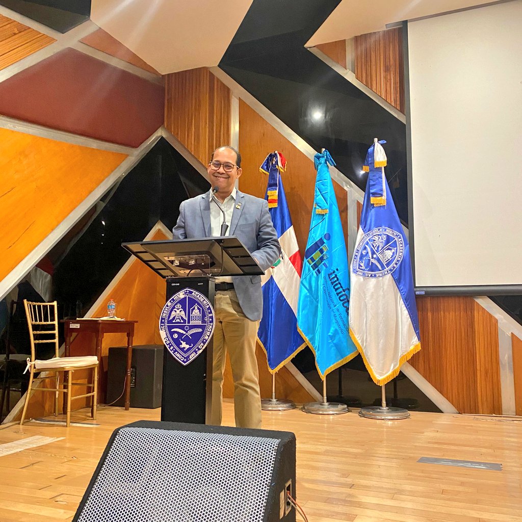 GuillermoMauriz's tweet photo. Acto de Cierre de la Maestría en Procesos Pedagógicos y Gestión de la Educación Infantil, Promoción 2023-2024 en la @uasdcentromao1.
#MaestríadeCeremonia https://t.co/lu2iVZ7tRa