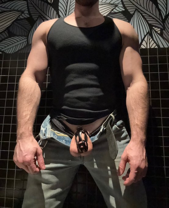 Watch MAXXX SHADOW's leaked NSFW photo on TwXstars