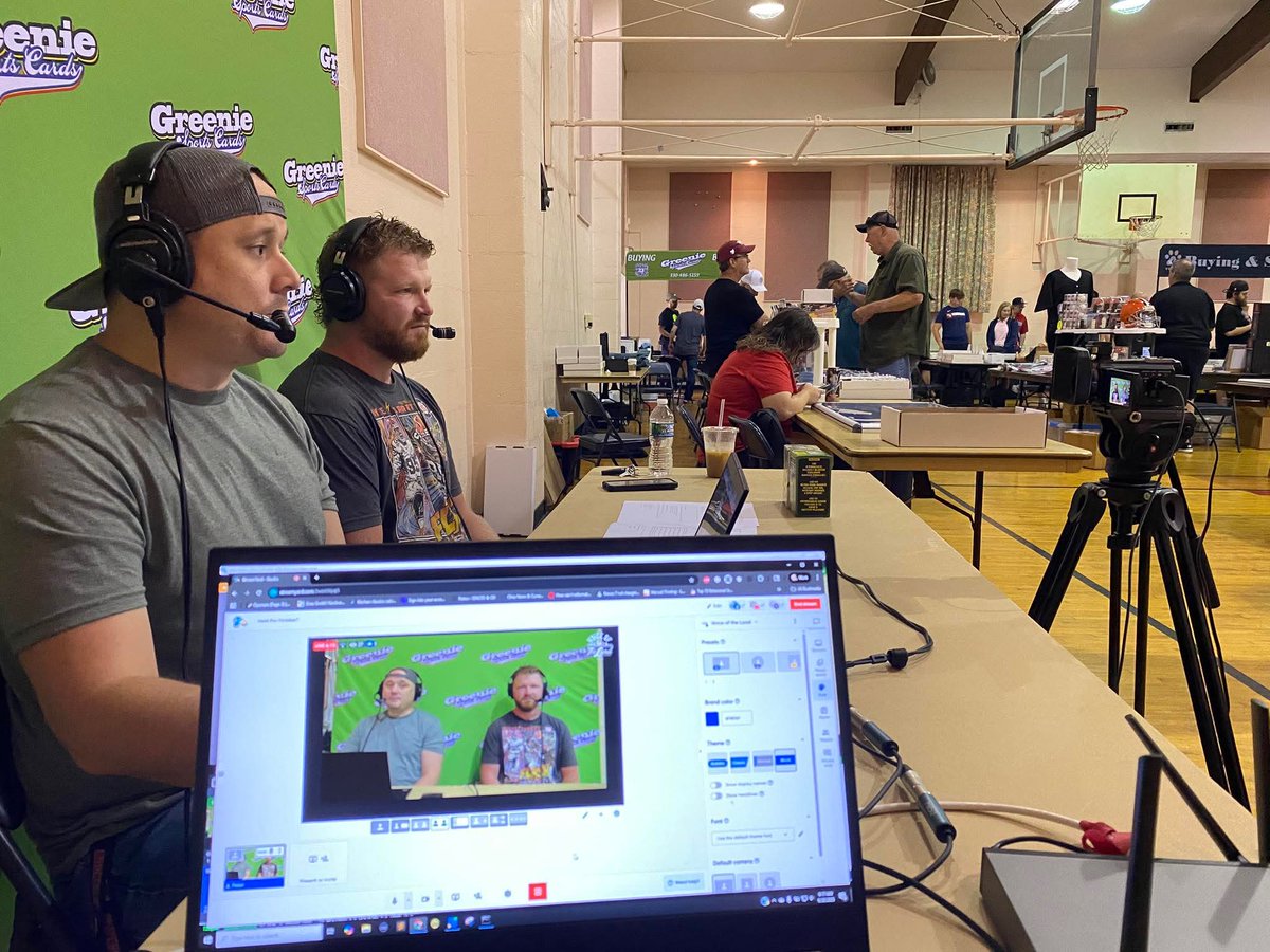 We had an awesome time today recording <a href="/VTL_Pod/">Voice of The Land Podcast🎙</a> LIVE at the Greenie Sports Cards Broadview Heights show. 

Huge shout out to Kent State Men's Basketball head coach Rob Senderoff for joining us as well!

I'm just one grateful dude!

Thanks again <a href="/GreenieCards/">Greenie Sports Cards</a>!