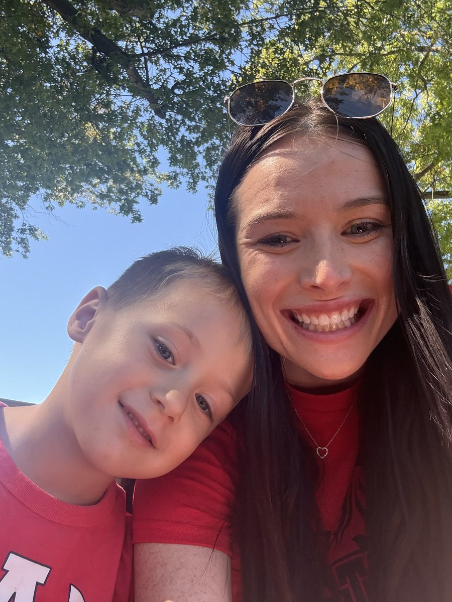 Meaghan Smith tweet media