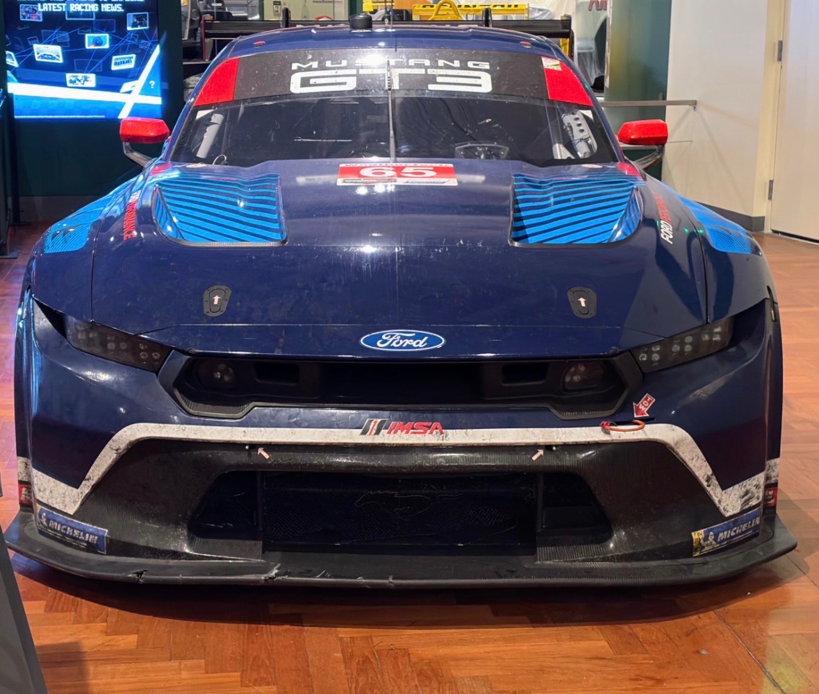 ChipWeather's tweet image. Rawr