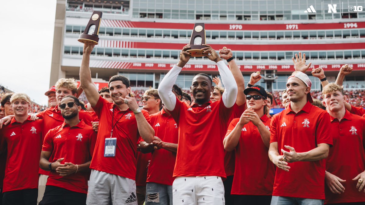 HuskerWrestling's tweet image. Celebrating the team that made history with the best fans in the country.

#ToughTogether | #GBR