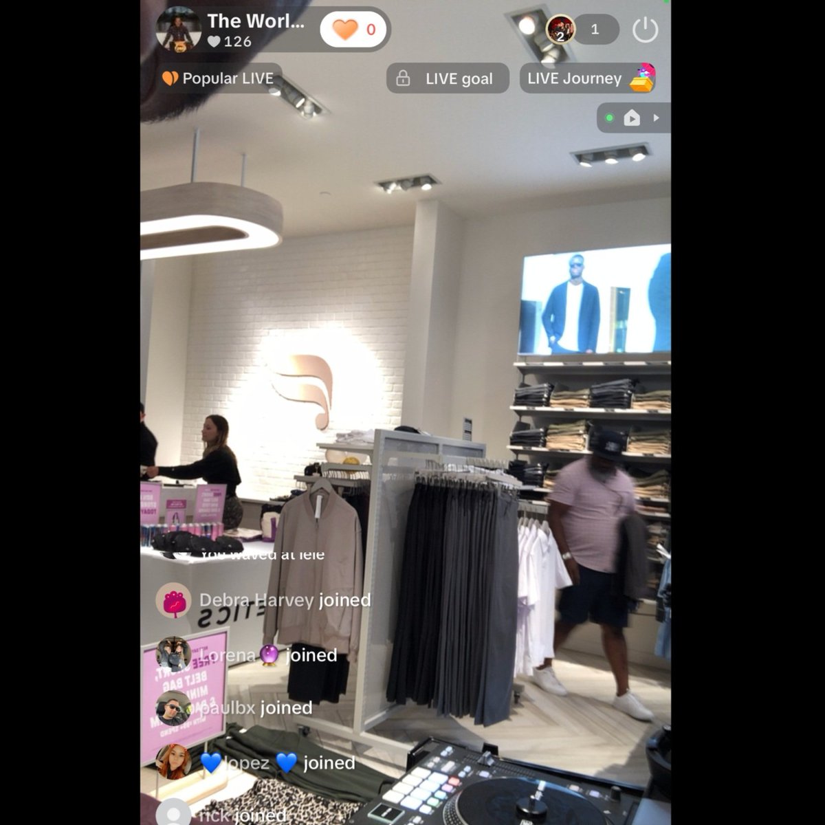 djcencity's tweet image. Thank you to everyone for joining in. I also want to thank @Fabletics for their hospitality. Next stop OverTime Sports Bar tonight from 9PM-1AM #partywithcencity