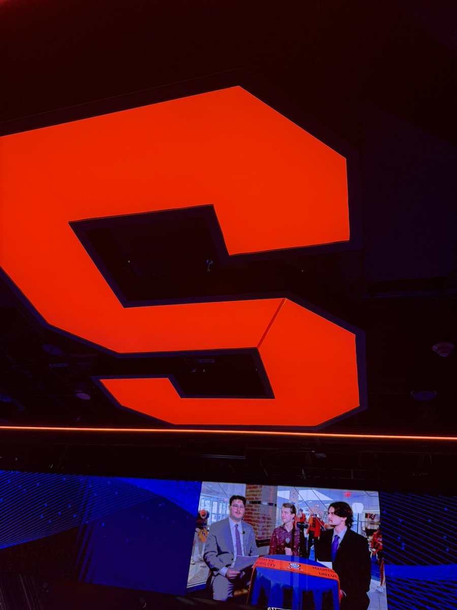 Glad to take a bunch of our students to the <a href="/GenG/">Gen.G Esports</a> Campus Takeover at <a href="/Cuse_Esports/">Syracuse Esports</a>