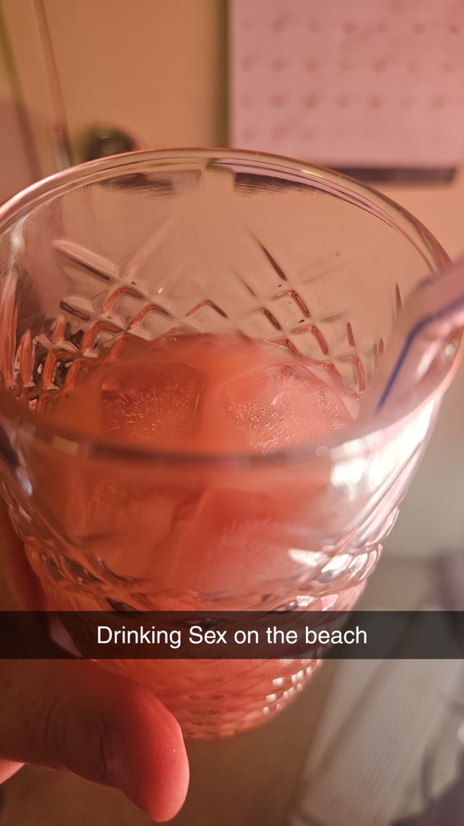 Brandongodzyk's tweet photo. Sex on the beach is the best https://t.co/6sYsCMOdpH